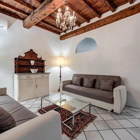 Irene And Elena House - Floransa