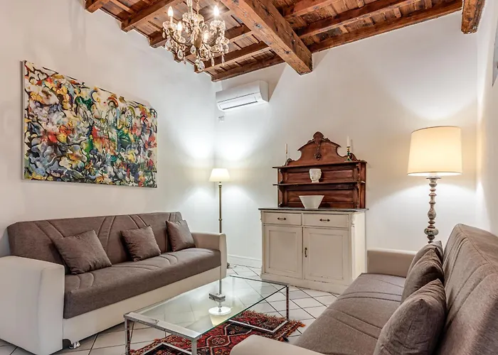 Irene And Elena House - Апартаменты *